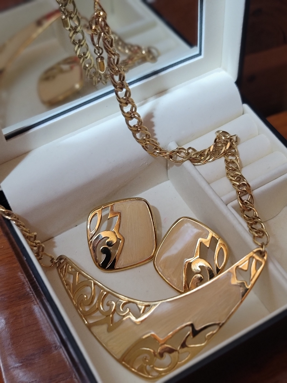 Avon 90's Gold Necklace and Earring Set with Cream Enamel